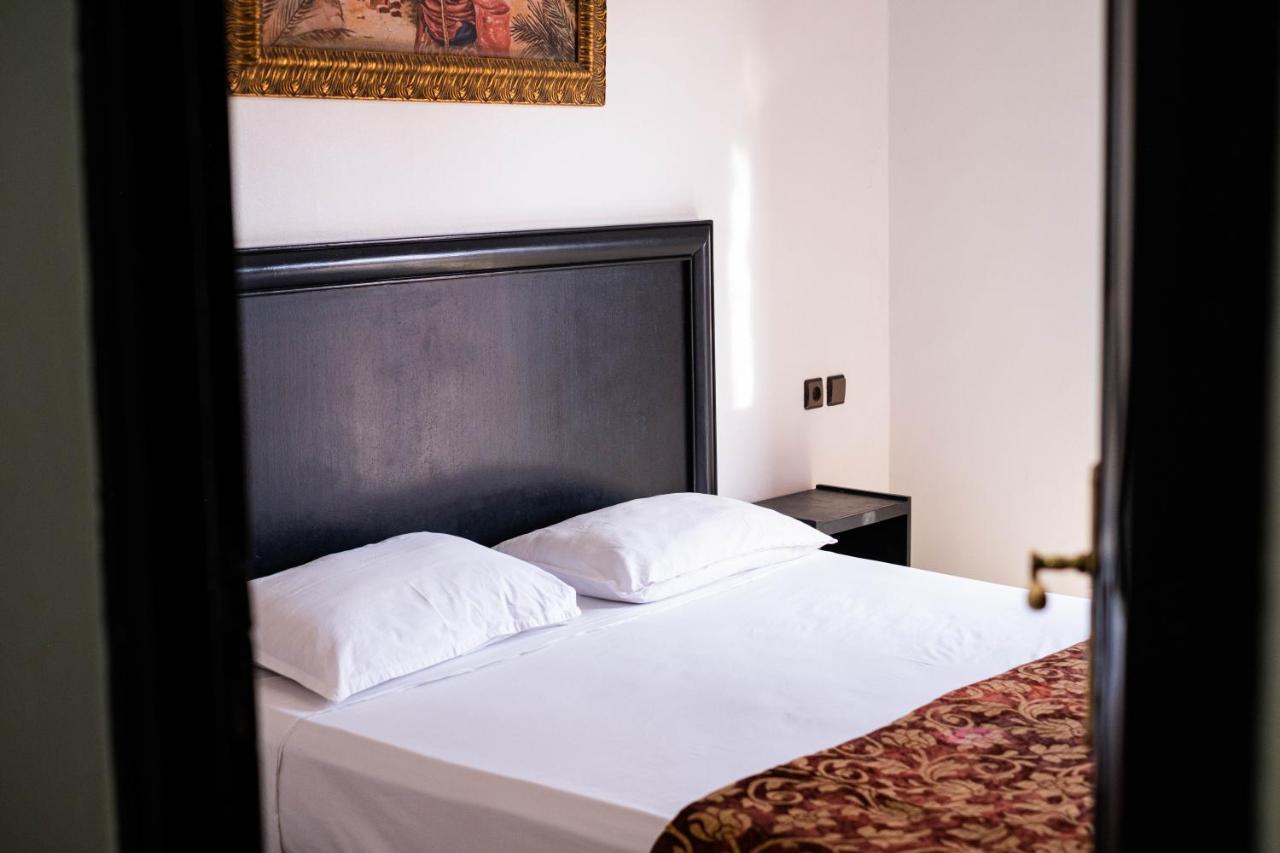 Apart Hotel Larbi Marrakesh Exterior photo